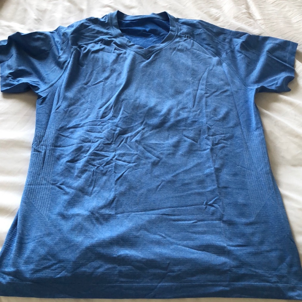 Like new lululemon 5 year basic v-neck shirt